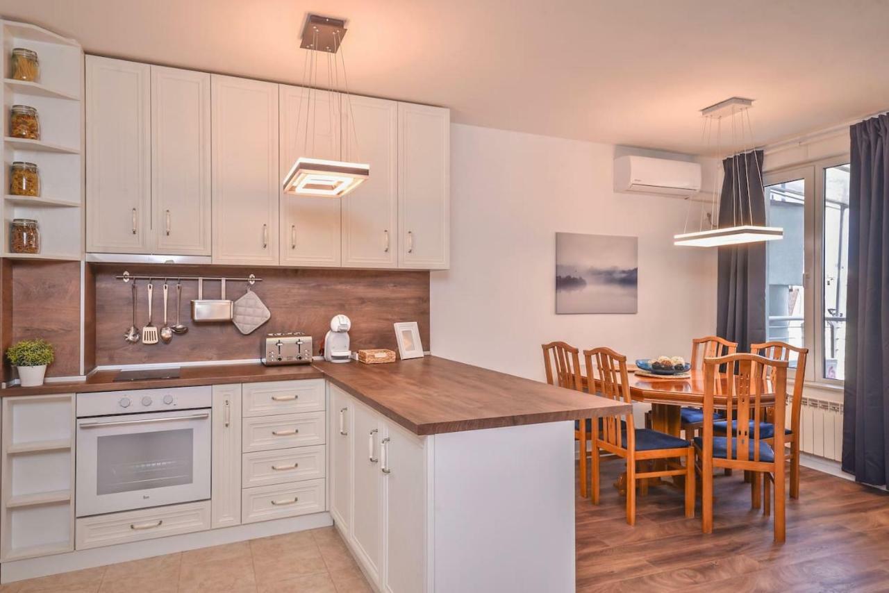 South Park, Vitosha View, 2-Bdr, 2-Bthr Apartment By Flat Mаnager Szófia Kültér fotó