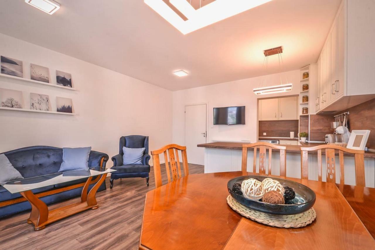 South Park, Vitosha View, 2-Bdr, 2-Bthr Apartment By Flat Mаnager Szófia Kültér fotó